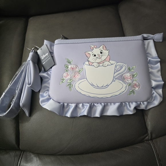 Disney The Aristocats Marie Ruffle Wristlet NWT - Picture 2 of 7